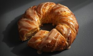 Apple Kringle with Vanilla Glaze